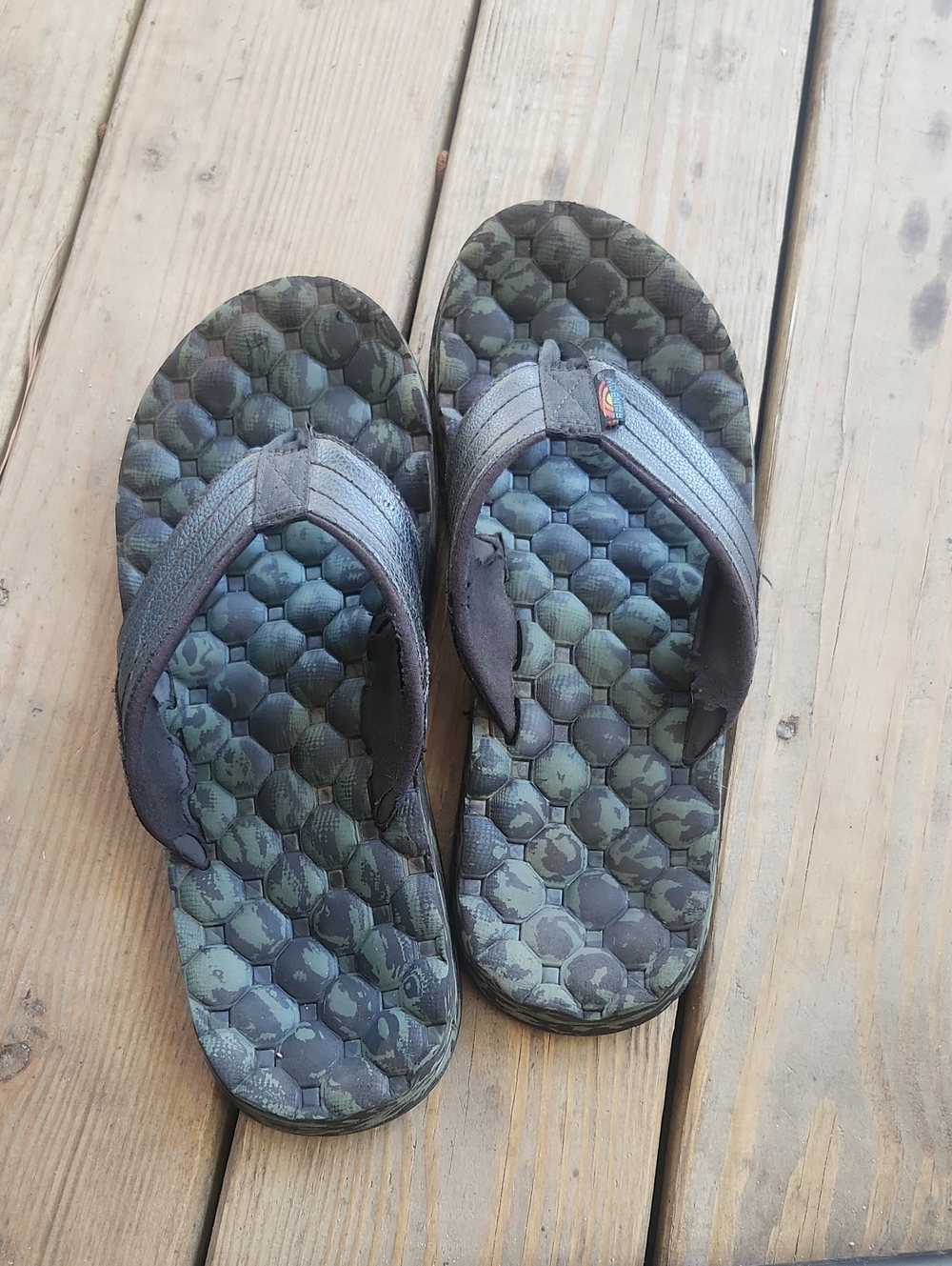 Rainbow Men's Camouflage Olive and Black Flip-Flops